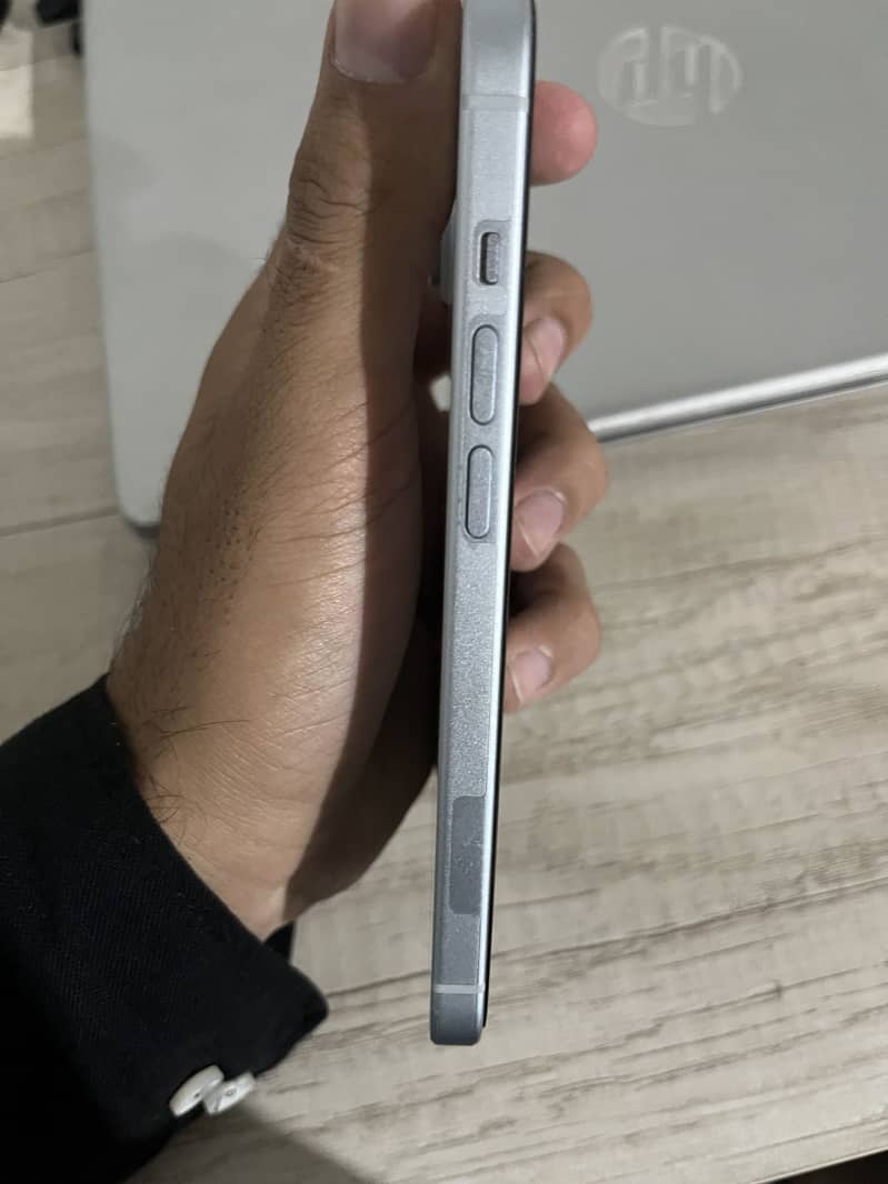 Apple iPhone 15 2