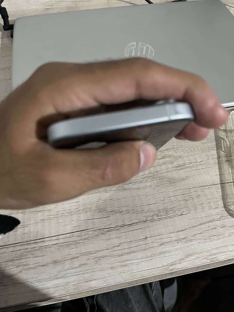 Apple iPhone 15 3