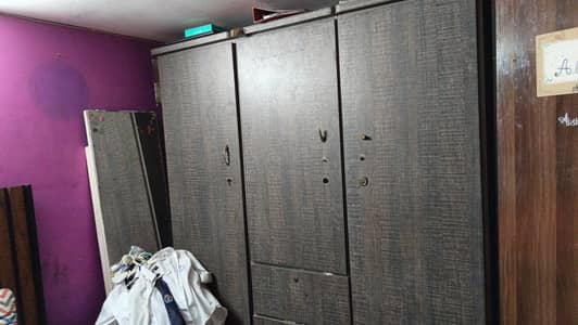 3 door wardrobe