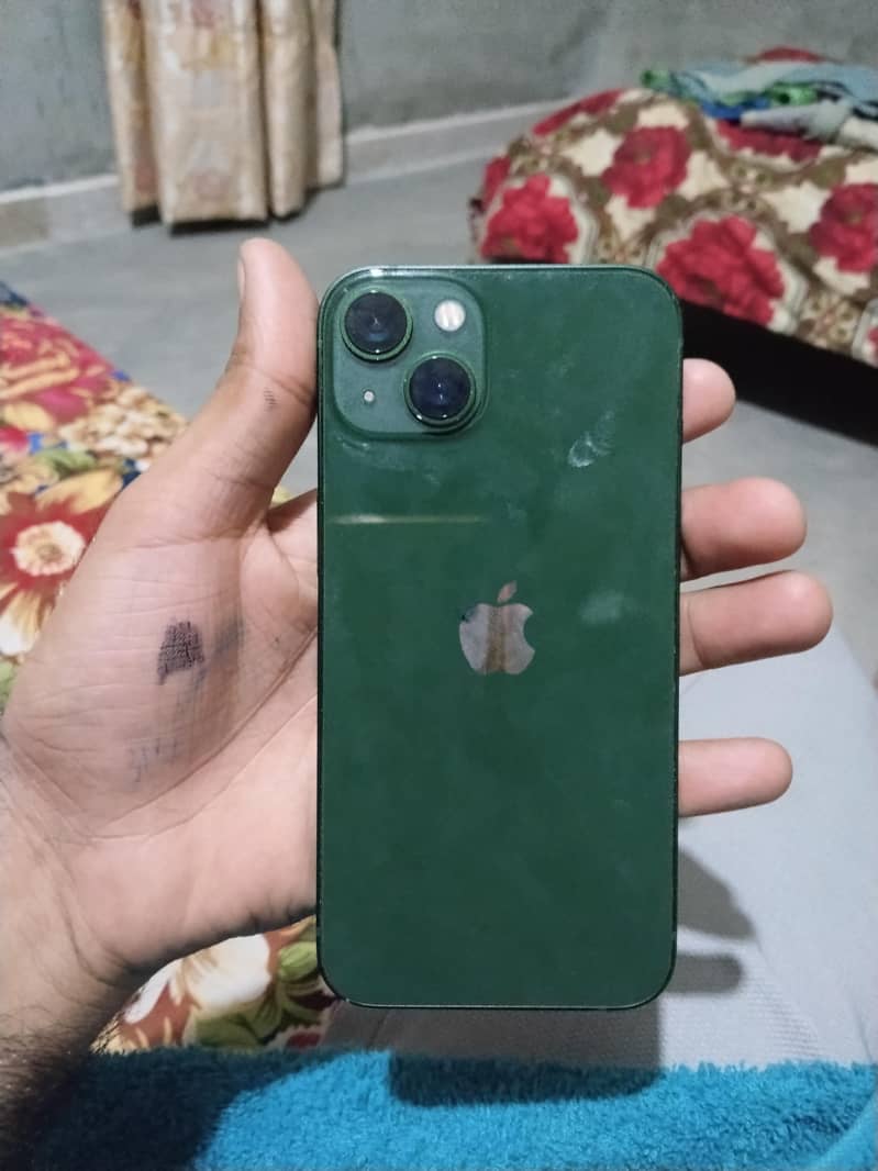 Apple iPhone 13 0