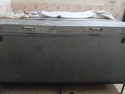 heavy steel peeti with stand