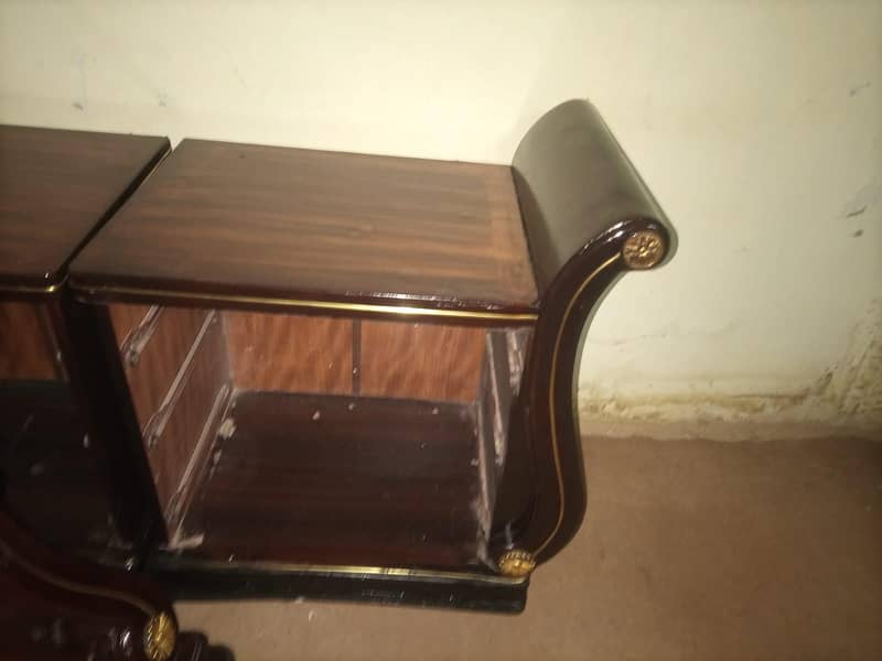 wooden bed 2