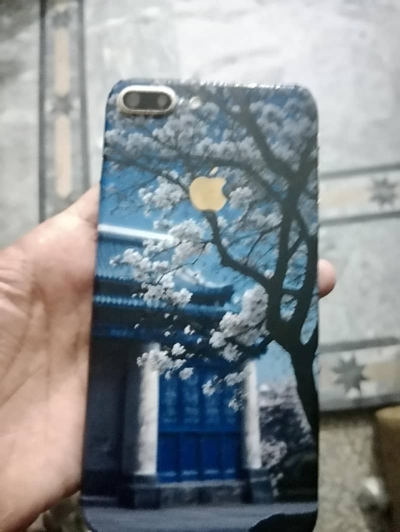 Apple iPhone 7 Plus 3