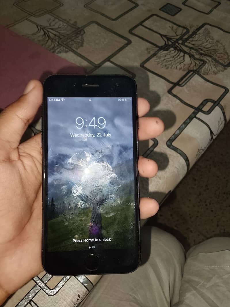 Apple iPhone 7 2
