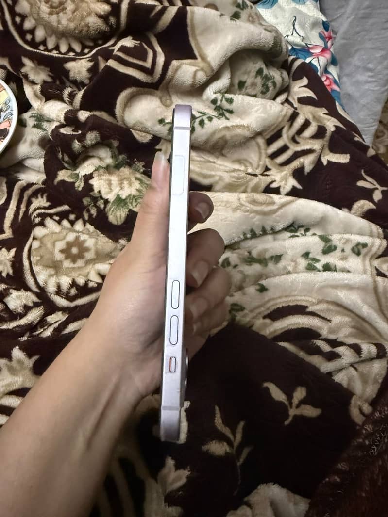 Apple iPhone 14 1