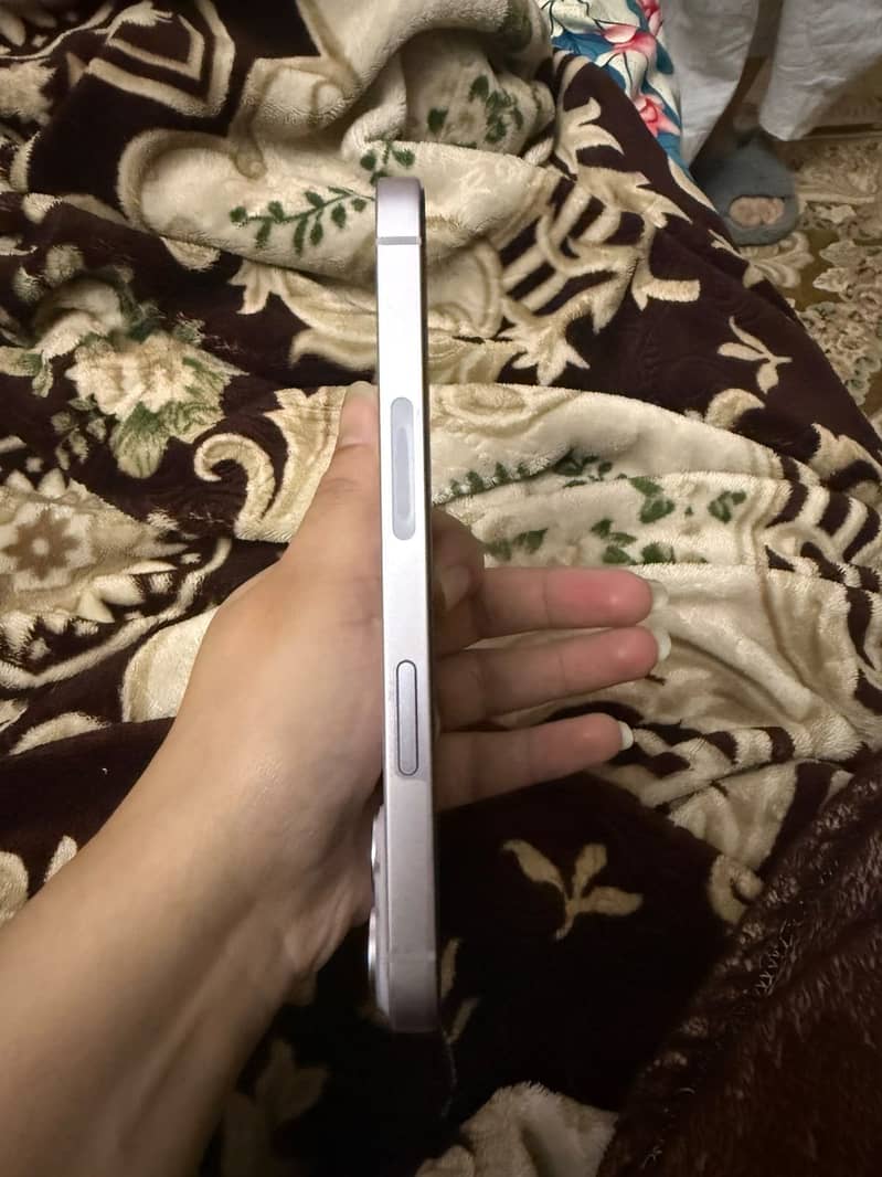 Apple iPhone 14 6