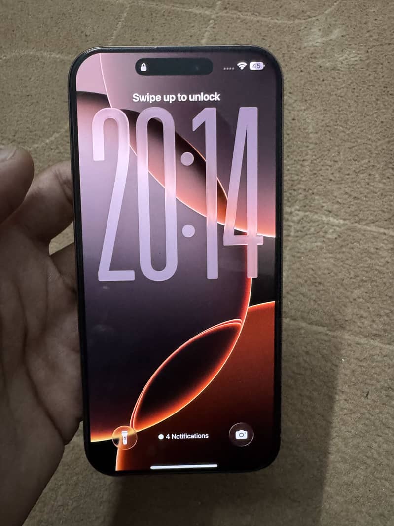 Apple iPhone 16 Pro Max 1