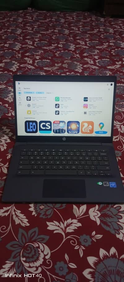 hp Chromebook 14 inch borderless screen
