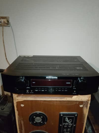 marantz NR 1501  master audio 5.1 amplifier ( only front speakers woki