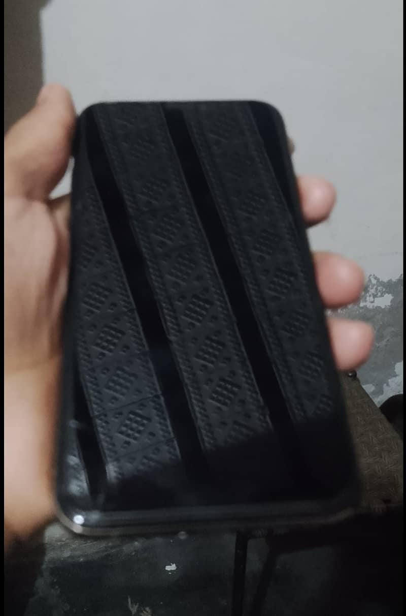 Apple iPhone XS 1