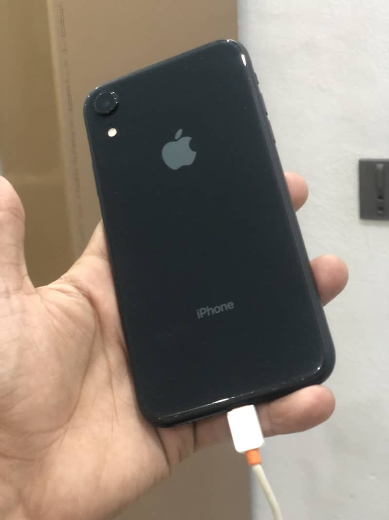 Apple iPhone XR 2