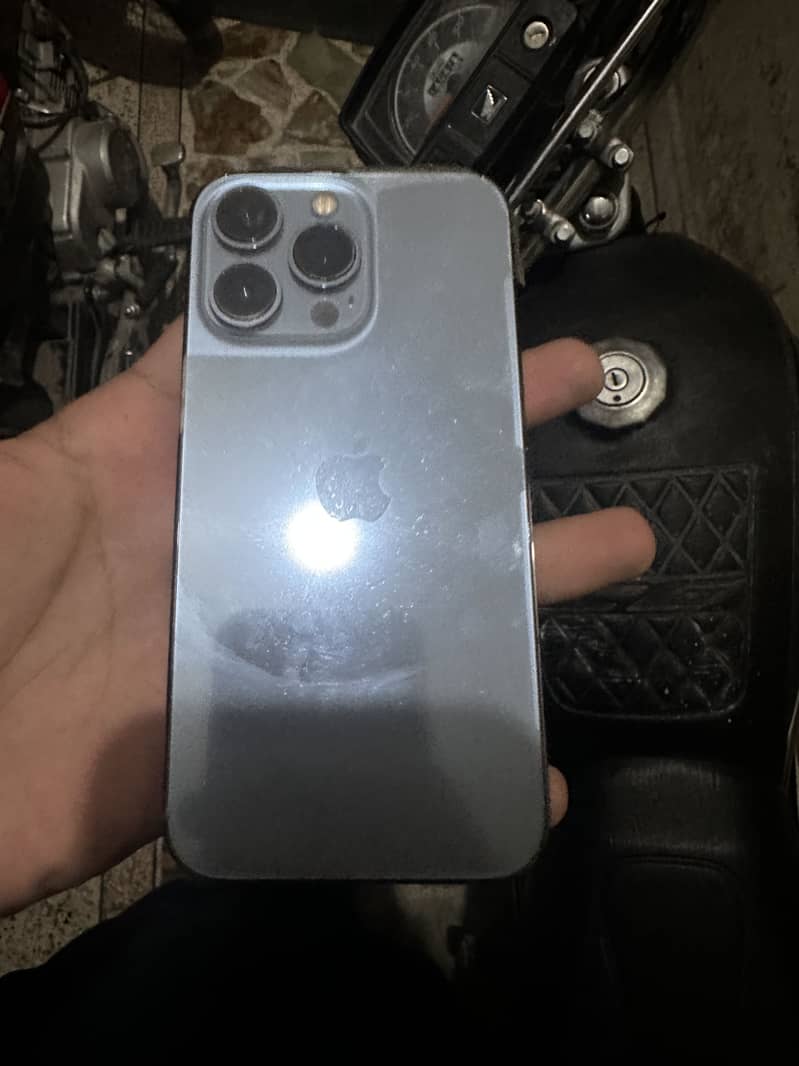 Apple iPhone 13 Pro 4