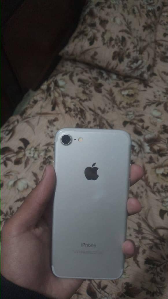 Apple iPhone 7 sim working 1
