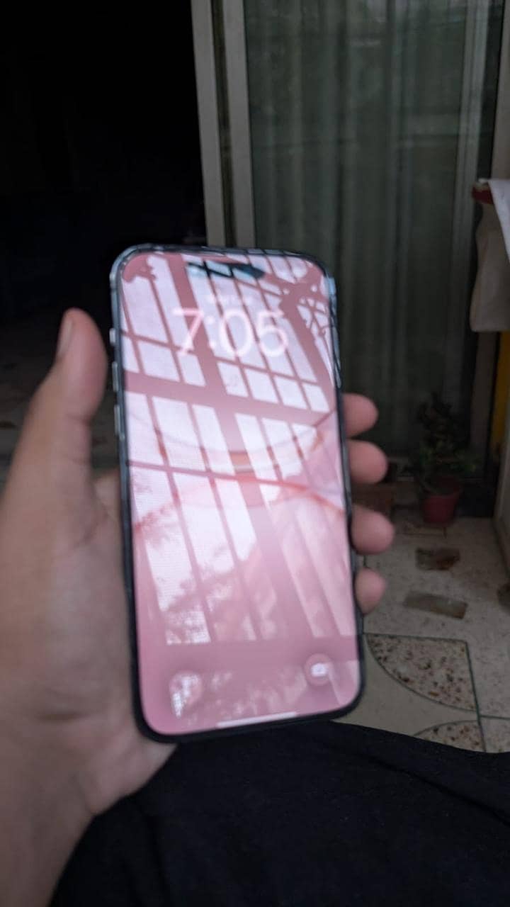 Apple iPhone 14 Pro Max 3