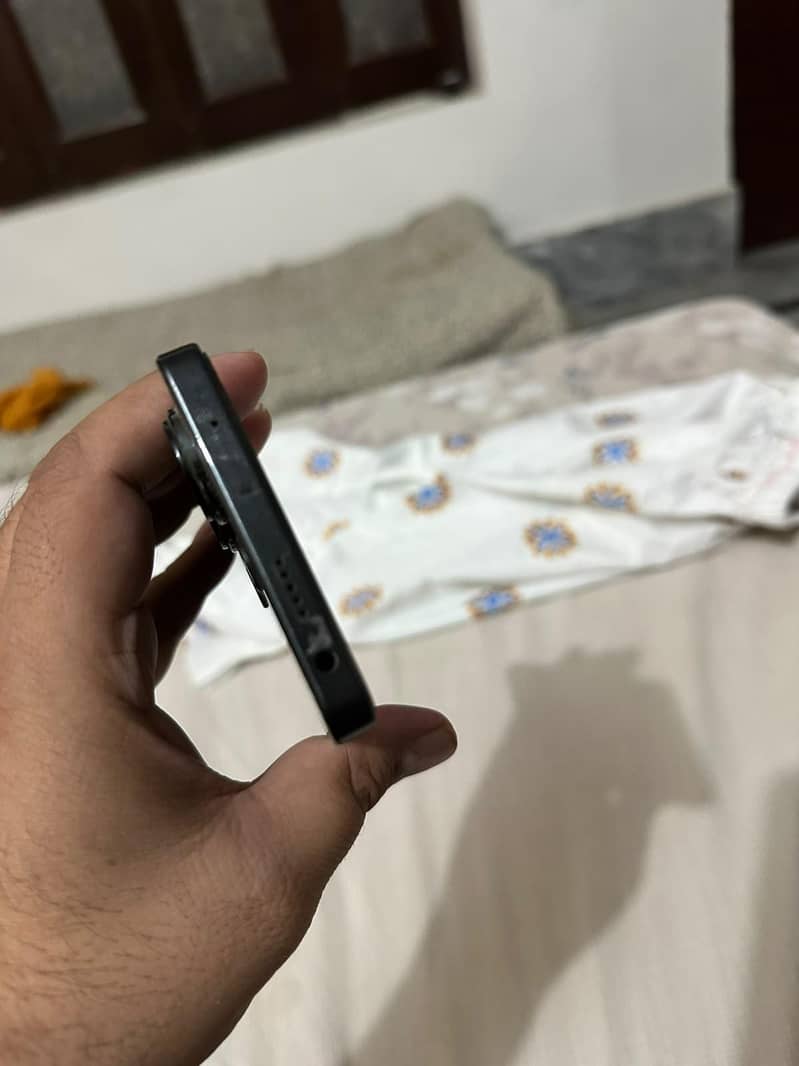 Xiaomi Redmi Note 13 Pro 3