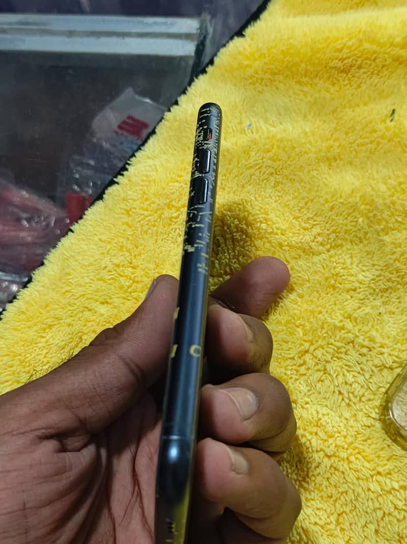 Apple iPhone 11 Pro 0