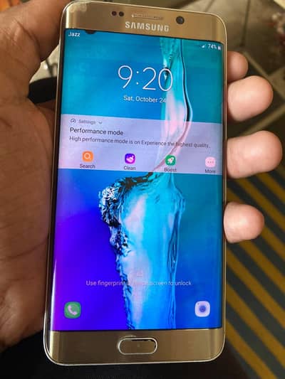 Samsung Mobile S6 Edge Plus 64gb just back ka colour khrab howa ha