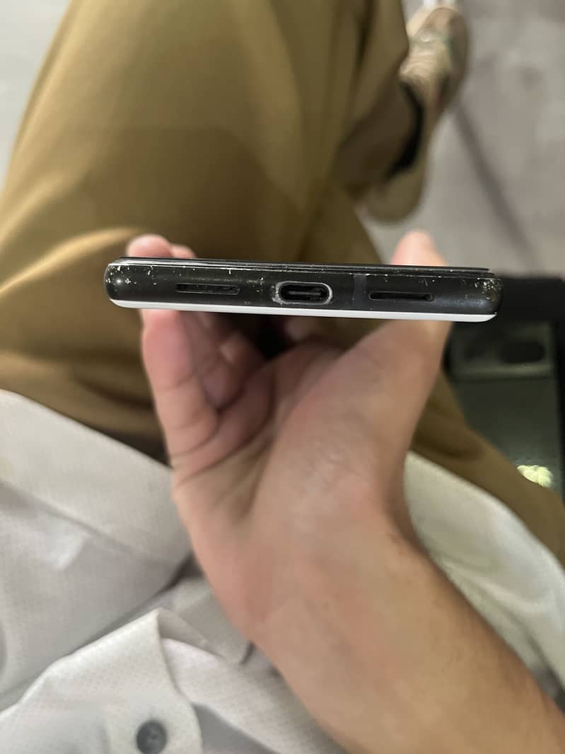 Google Pixel 6 exchange only iPhone read description 5