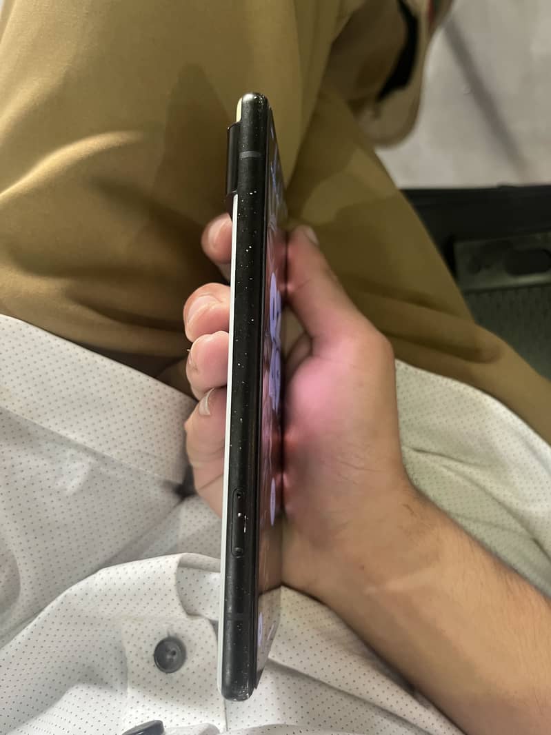 Google Pixel 6 exchange only iPhone read description 8