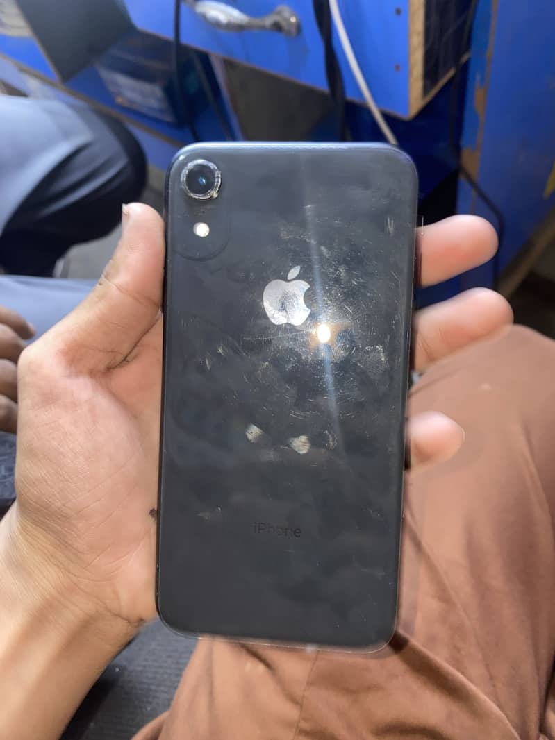 Apple iPhone XR 1