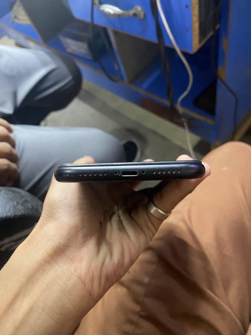 Apple iPhone XR 2