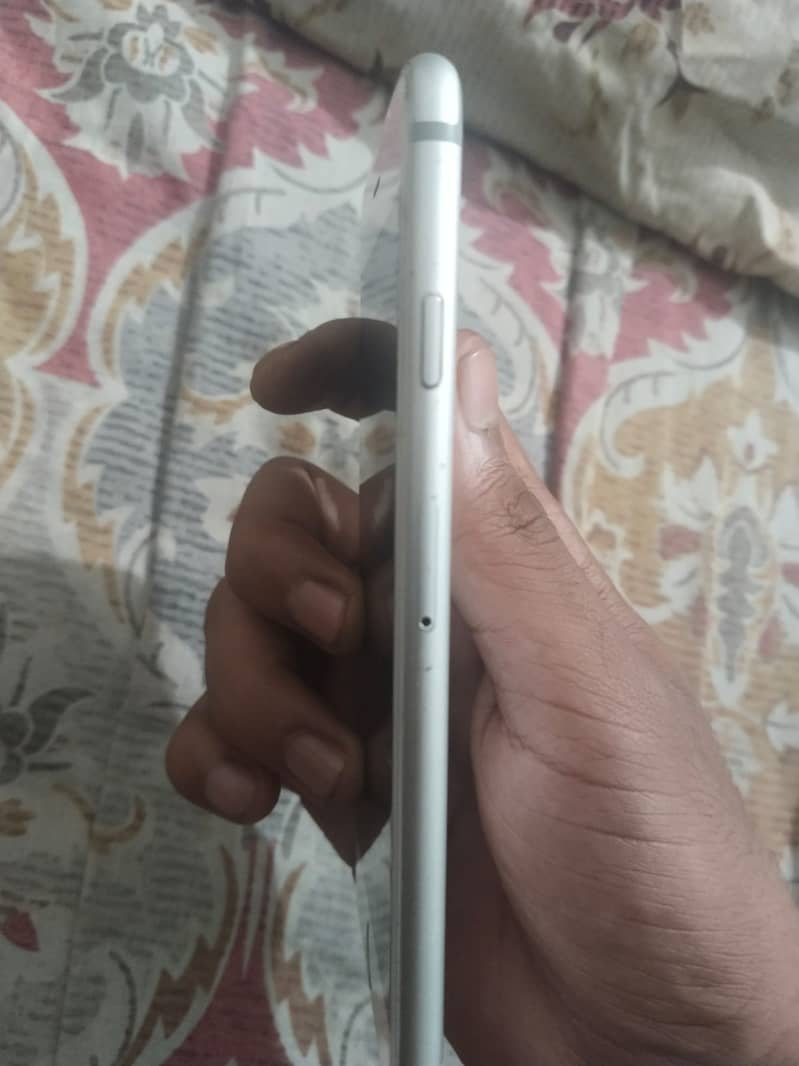 Apple iPhone 6 4