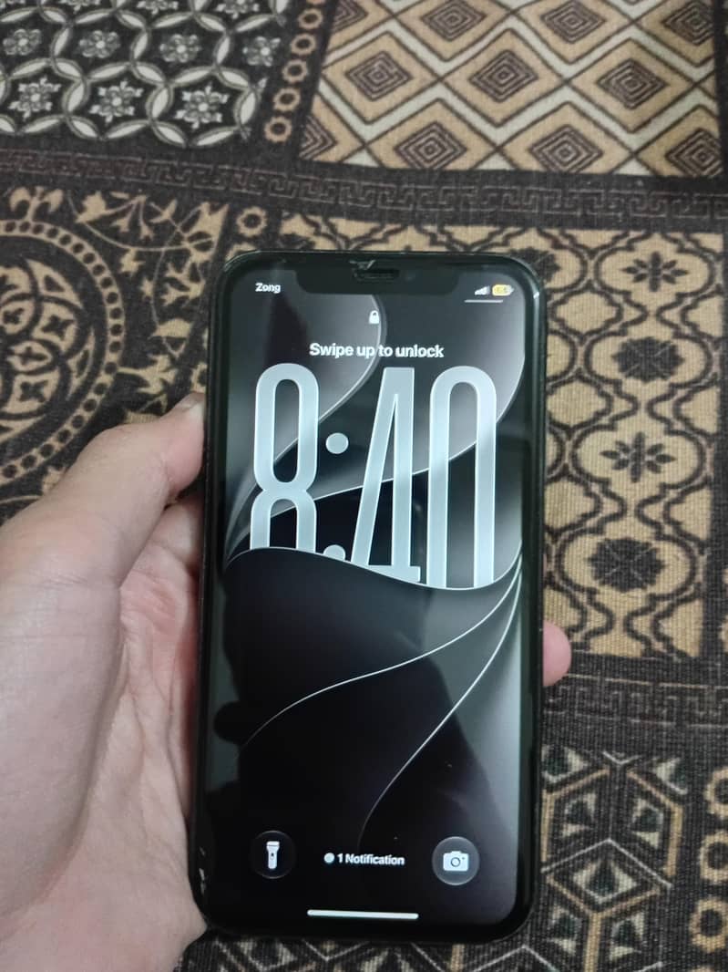 Apple iPhone 11 0