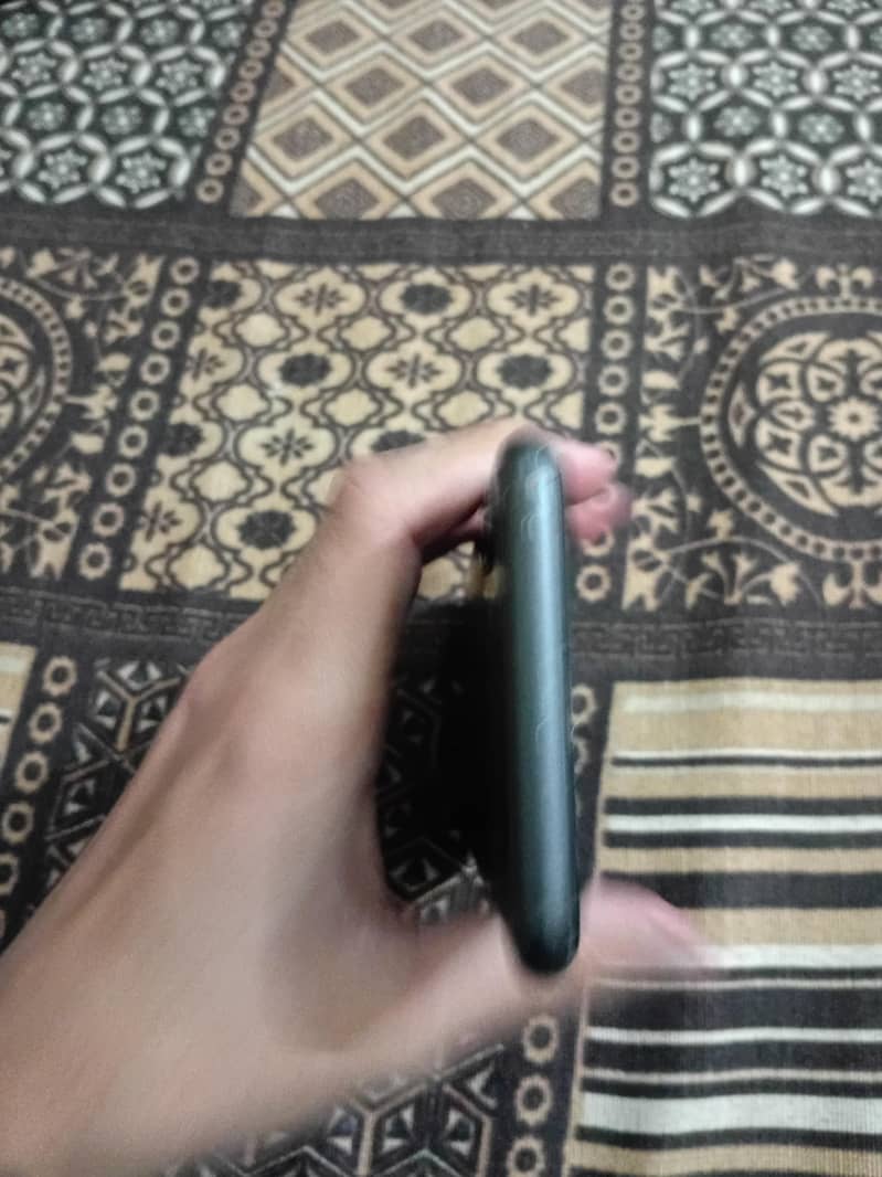 Apple iPhone 11 6