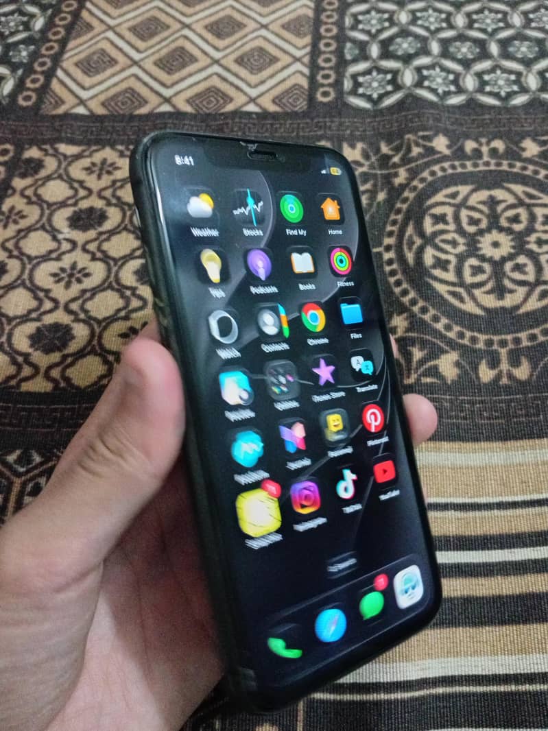 Apple iPhone 11 8