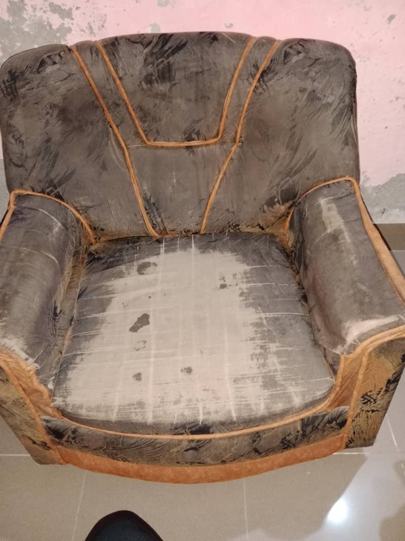 5 Seater Sofa set use 4