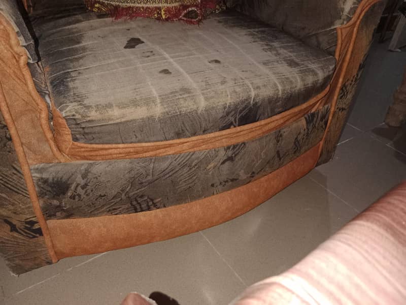 5 Seater Sofa set use 17