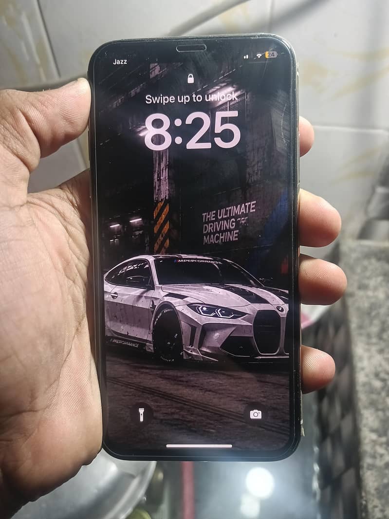 Apple iPhone X 4