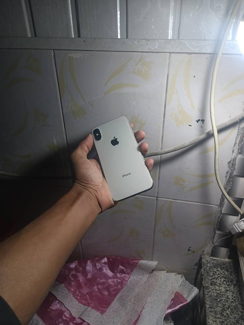 Apple iPhone X 5