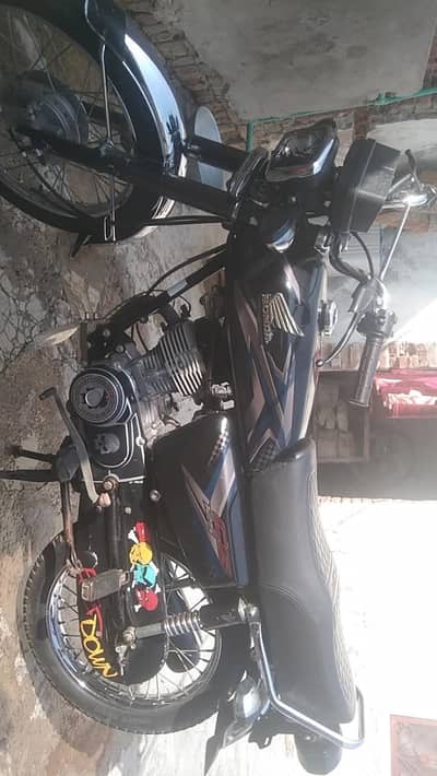 Honda 125 applied for 25 model for sale