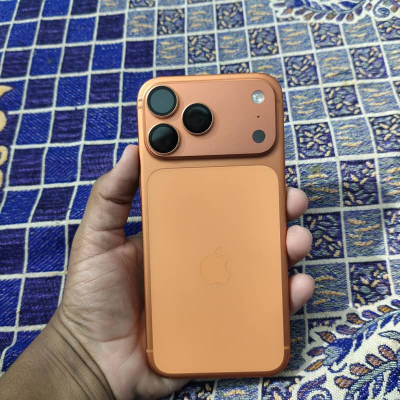 Apple iPhone 17 Pro Max 0