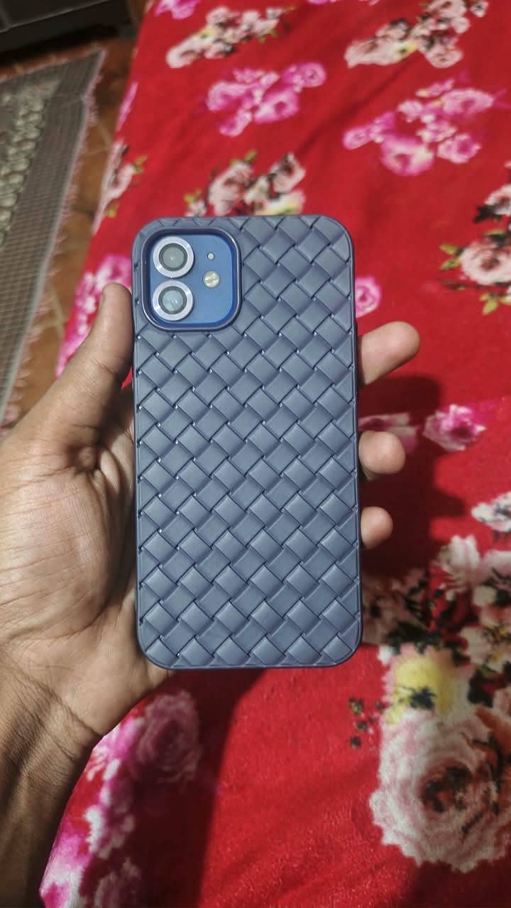 Apple iPhone 12 6