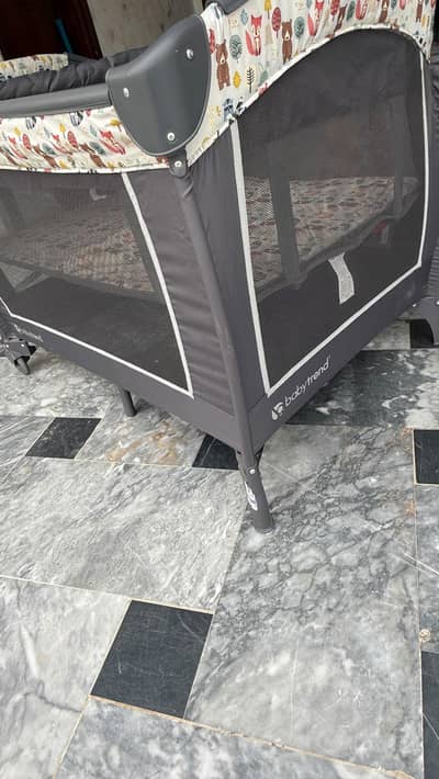 Bassinet for sale in Lahore complete set