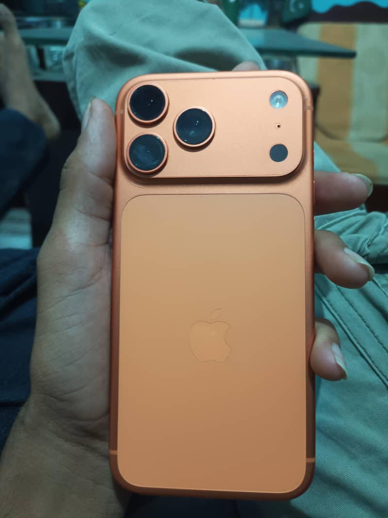 Apple iPhone 17 Pro Max 6
