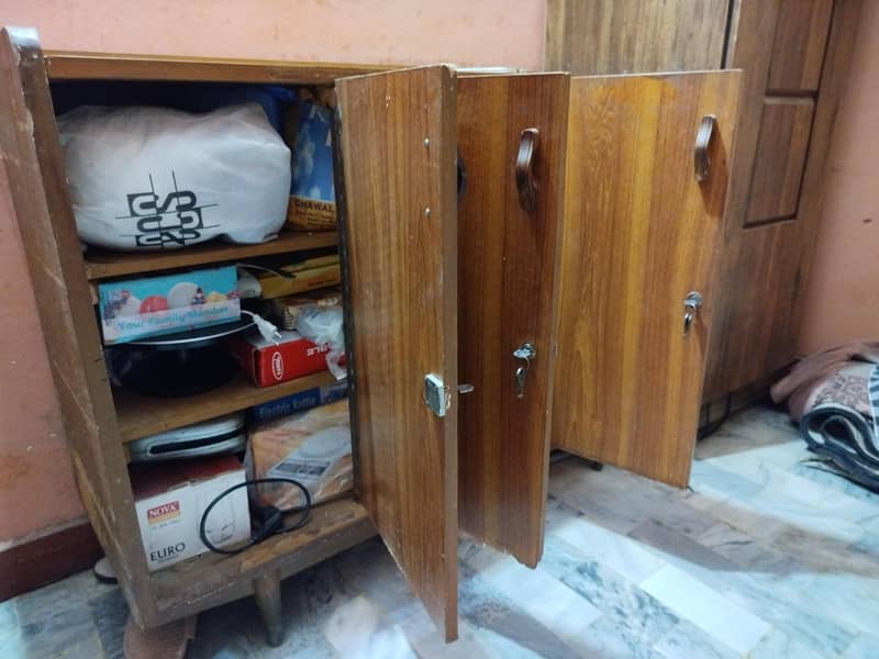 iron stand 3