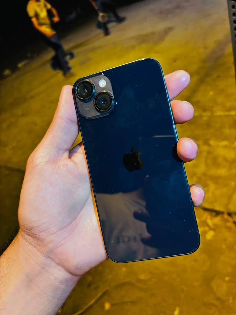 Apple iPhone 13 4