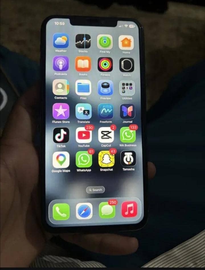 Apple iPhone 11 Pro Max 1
