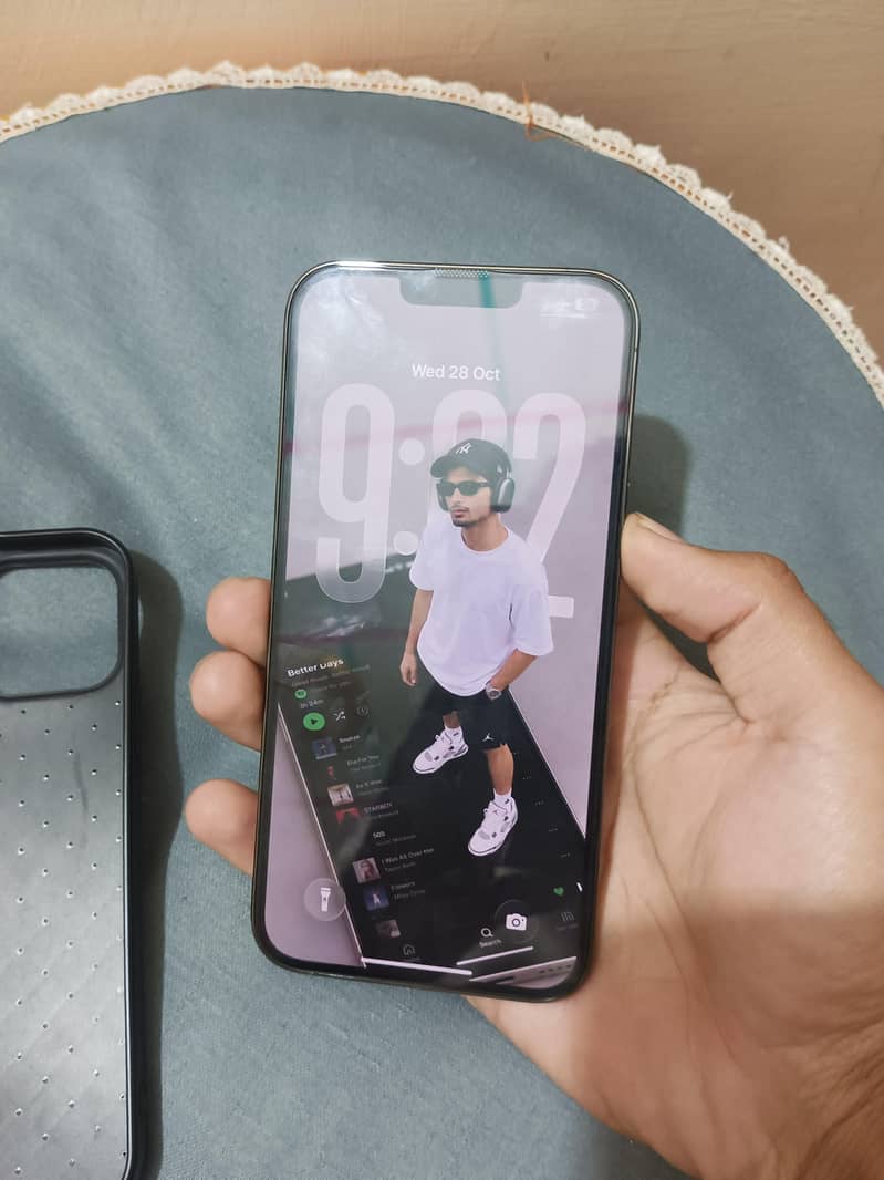 Apple iPhone 13 Pro Max 3