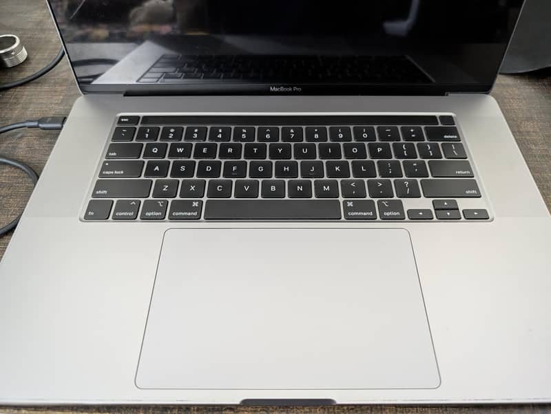 MacBook Pro 2019 (122 Cycle count) 3