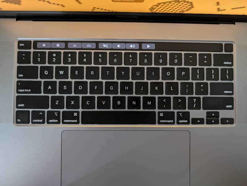 MacBook Pro 2019 (122 Cycle count) 4