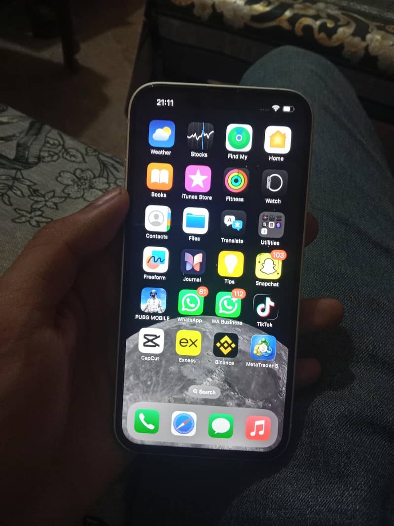 Apple iPhone 13 7