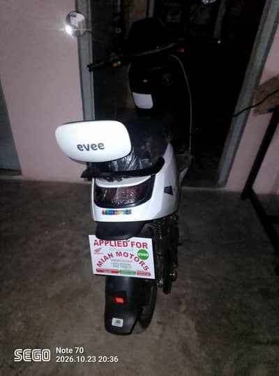 bilkul new hai 150 km chali hwi hai