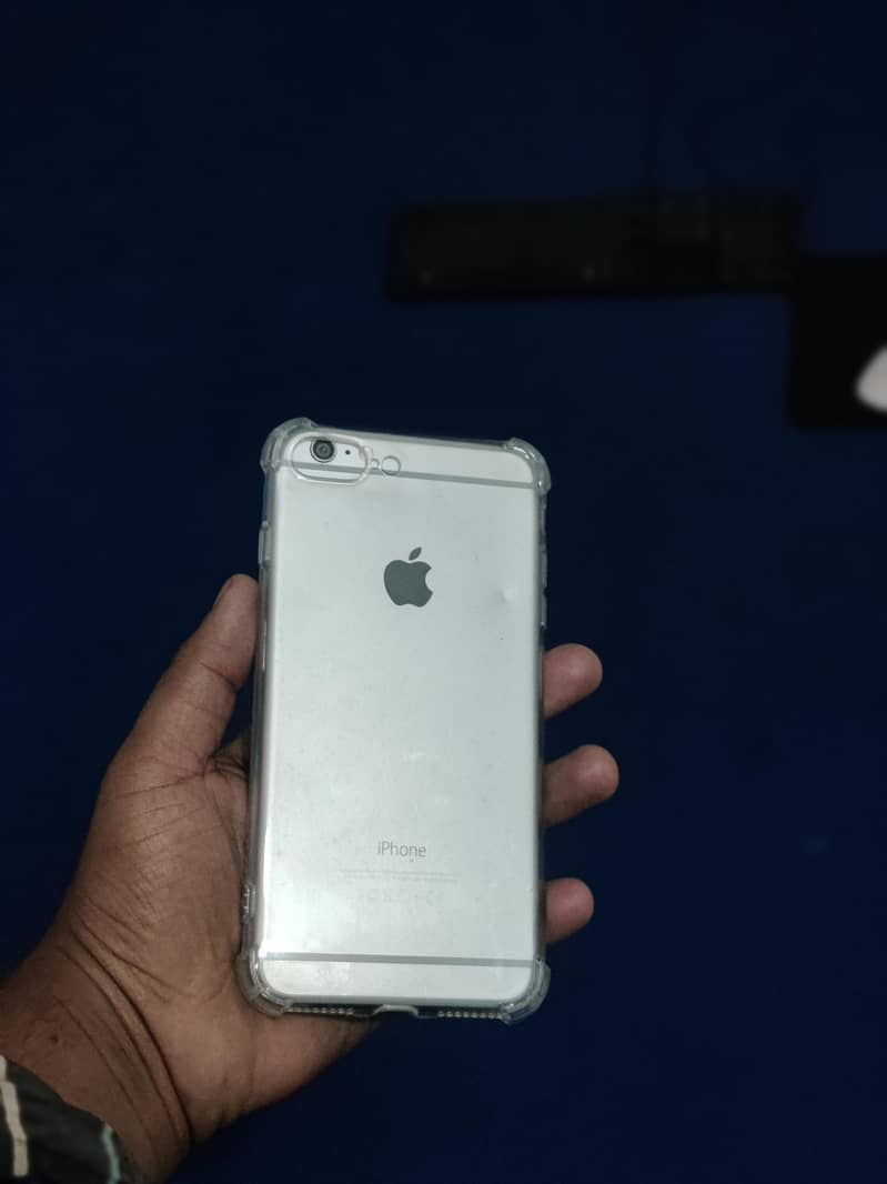 Apple iPhone 6 Plus 1