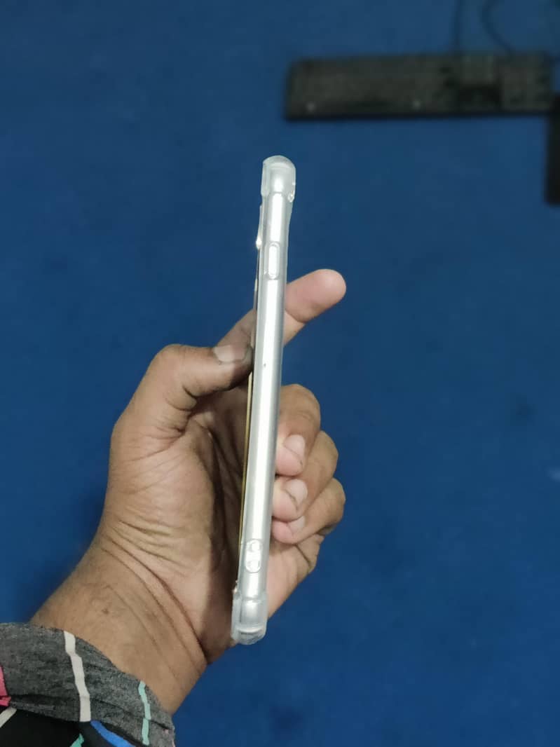Apple iPhone 6 Plus 3