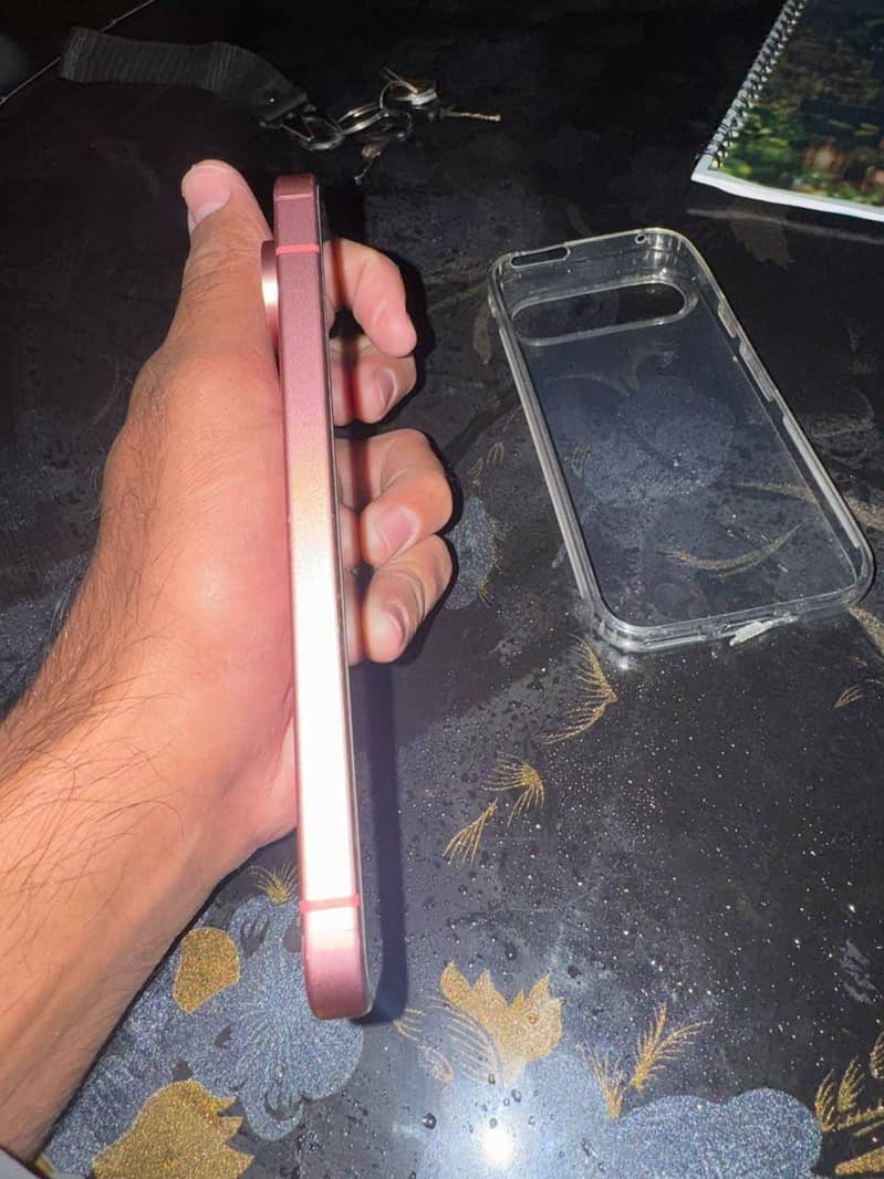 Google Pixel 9 4