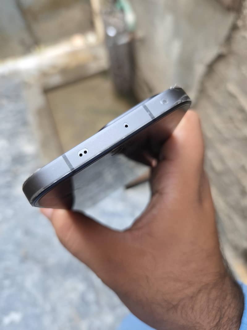 Vivo V70 5G - Mobile Phones - 1120983978